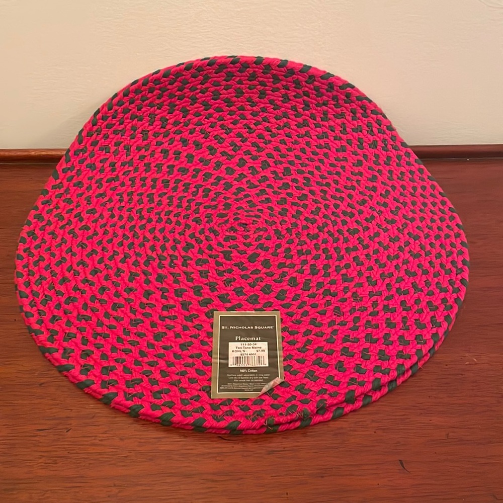 NEW Kohl’s St. Nicholas Square Round Two Tone Maine Placemats - Set of 2